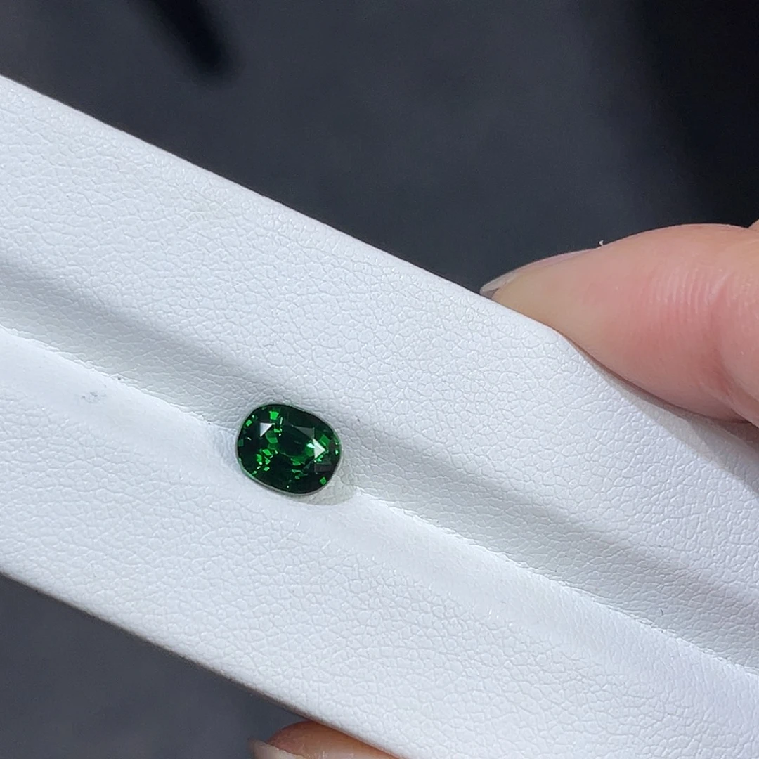 未镶嵌裸石石榴石