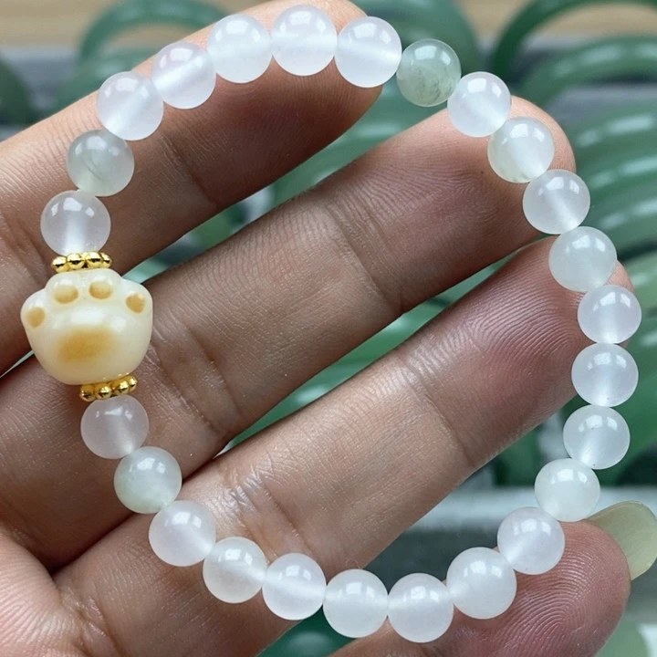 未镶嵌东陵石颈饰