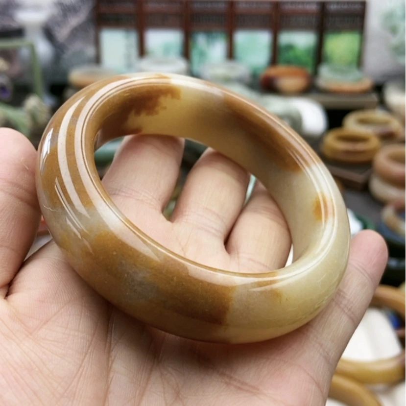 【闪购商品】石英质玉手镯未镶嵌暴****”
