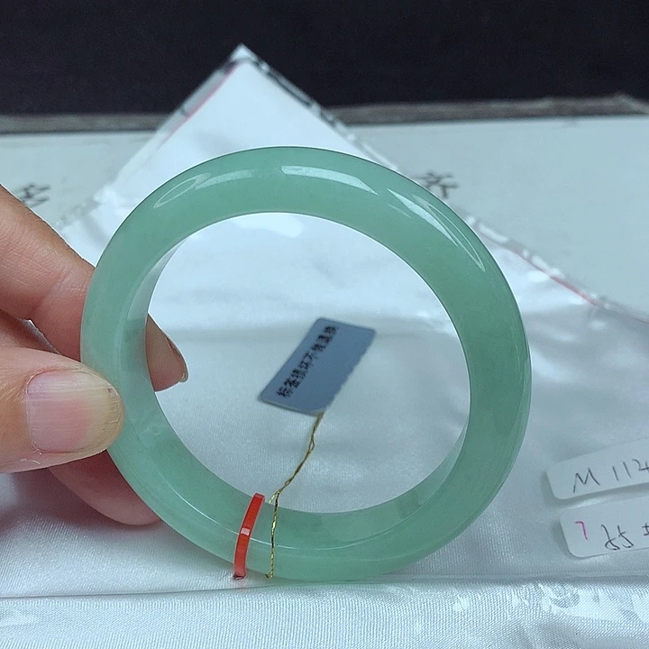 翡翠未镶嵌手镯55圈4070