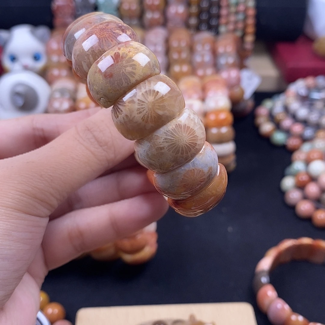 紫***竹未镶嵌手牌硅化珊瑚（珊瑚玉）