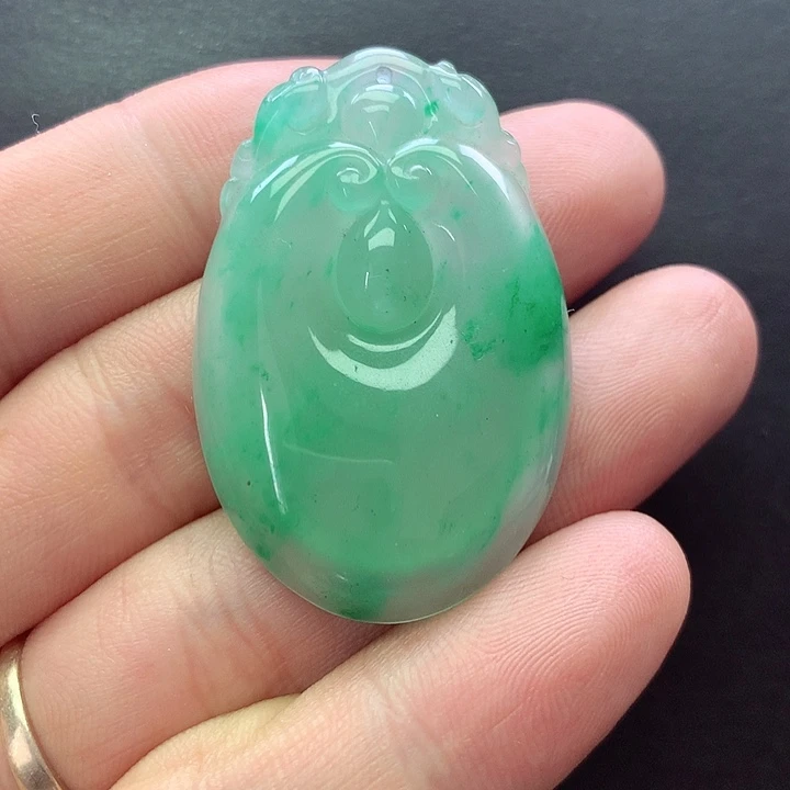 石英质玉未镶嵌颈饰