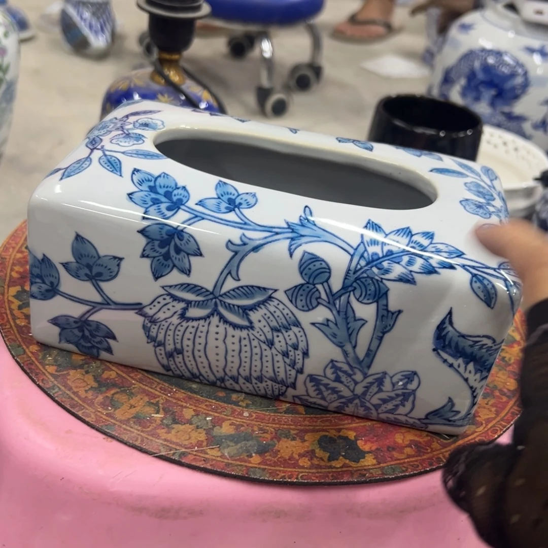 微瑕青花瓷器值得厚爱