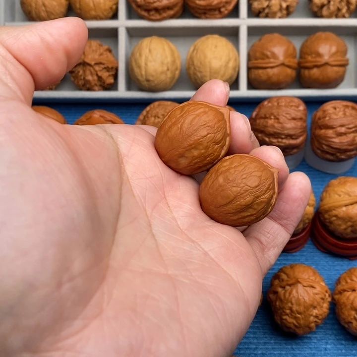 文玩核桃把件精品小手捻