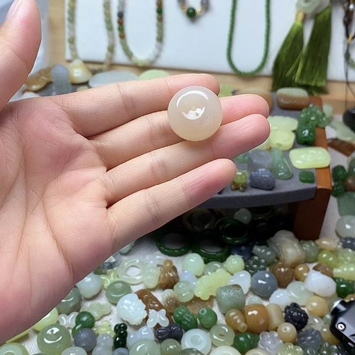 未镶嵌和田玉挂件