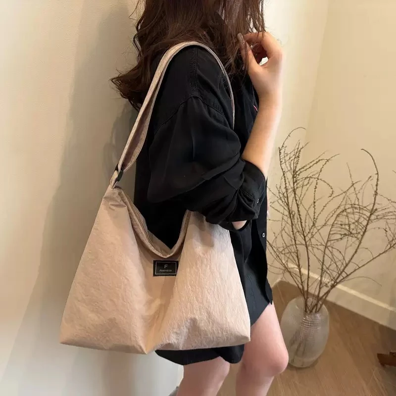 【高12饭 盒】经典休闲包包