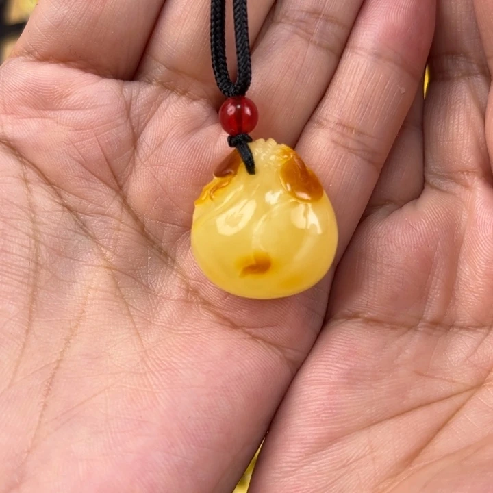 未镶嵌琥珀珠宝奇石琥珀，