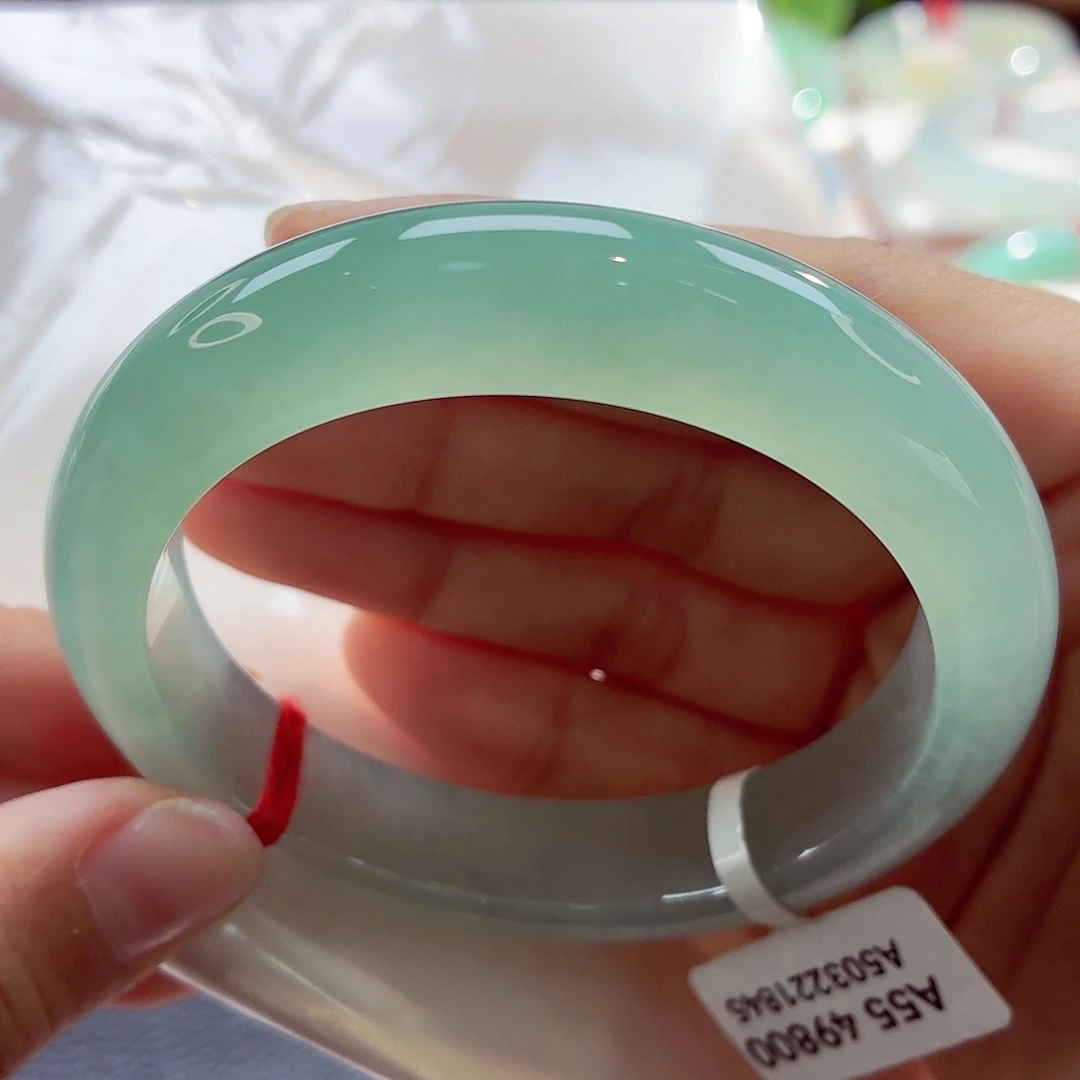 翡翠未镶嵌手镯冰胶起荧光湖水绿68-03