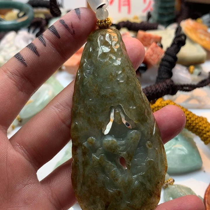 翡翠未镶嵌颈饰保真天然a货翡翠