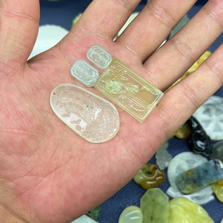 柳***雨蛇纹石玉未镶嵌颈饰