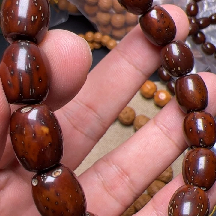 猴头核桃手串看看咯