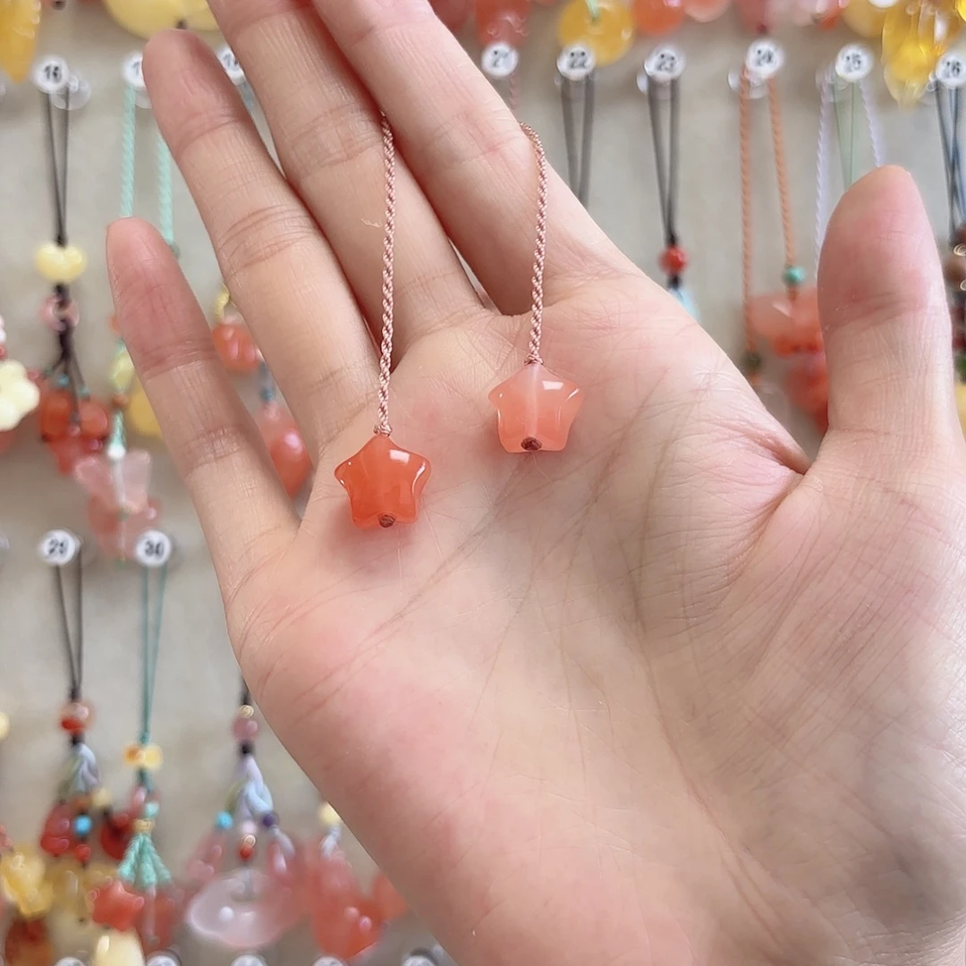 南红玛瑙未镶嵌吊坠(赠链)