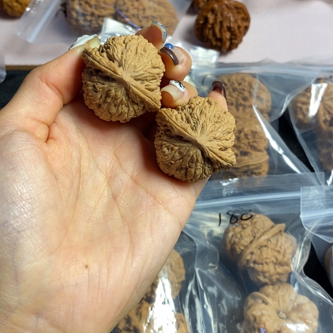 文玩核桃吊坠38承德密纹300