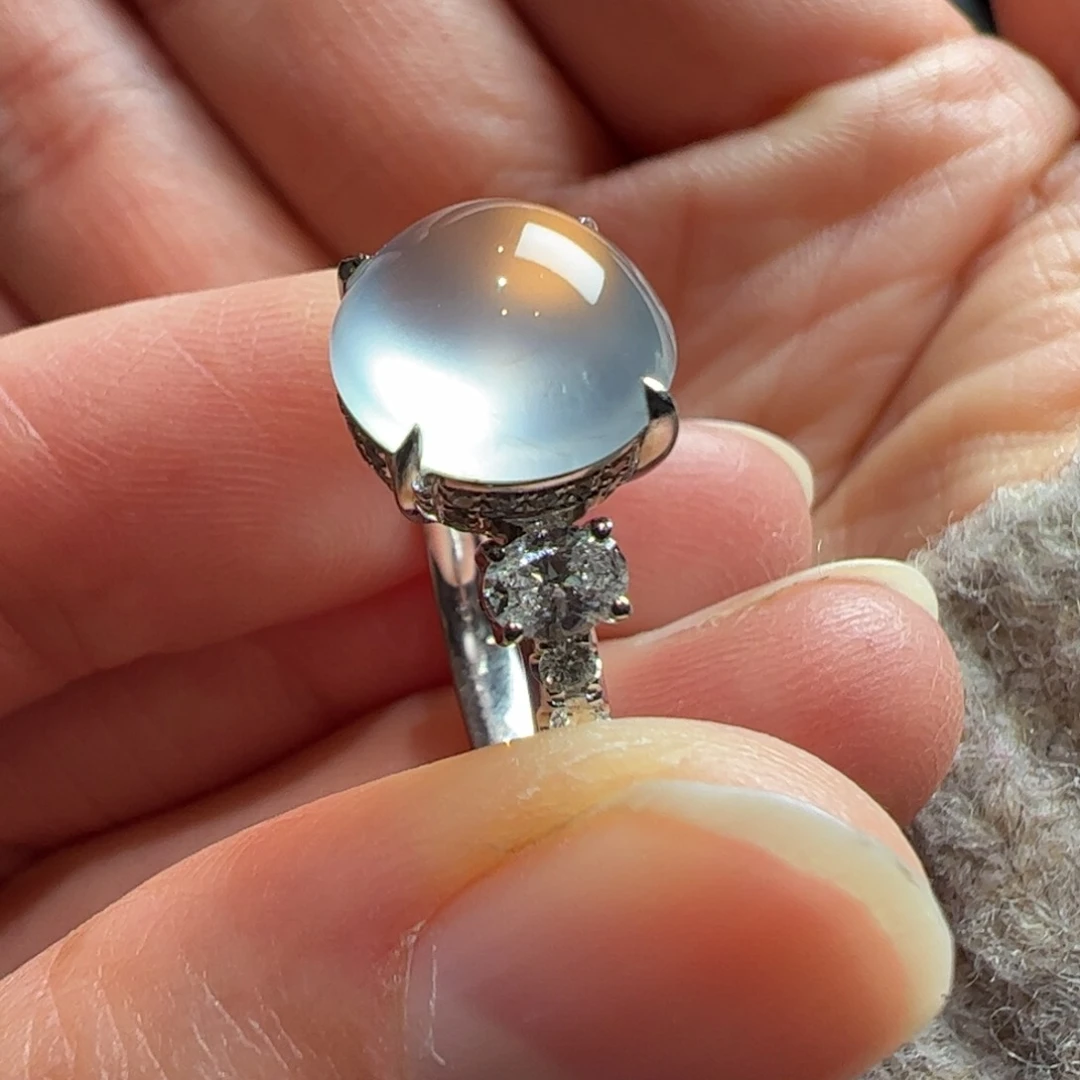 18K金镶嵌戒指翡翠缅料天然翡翠A货