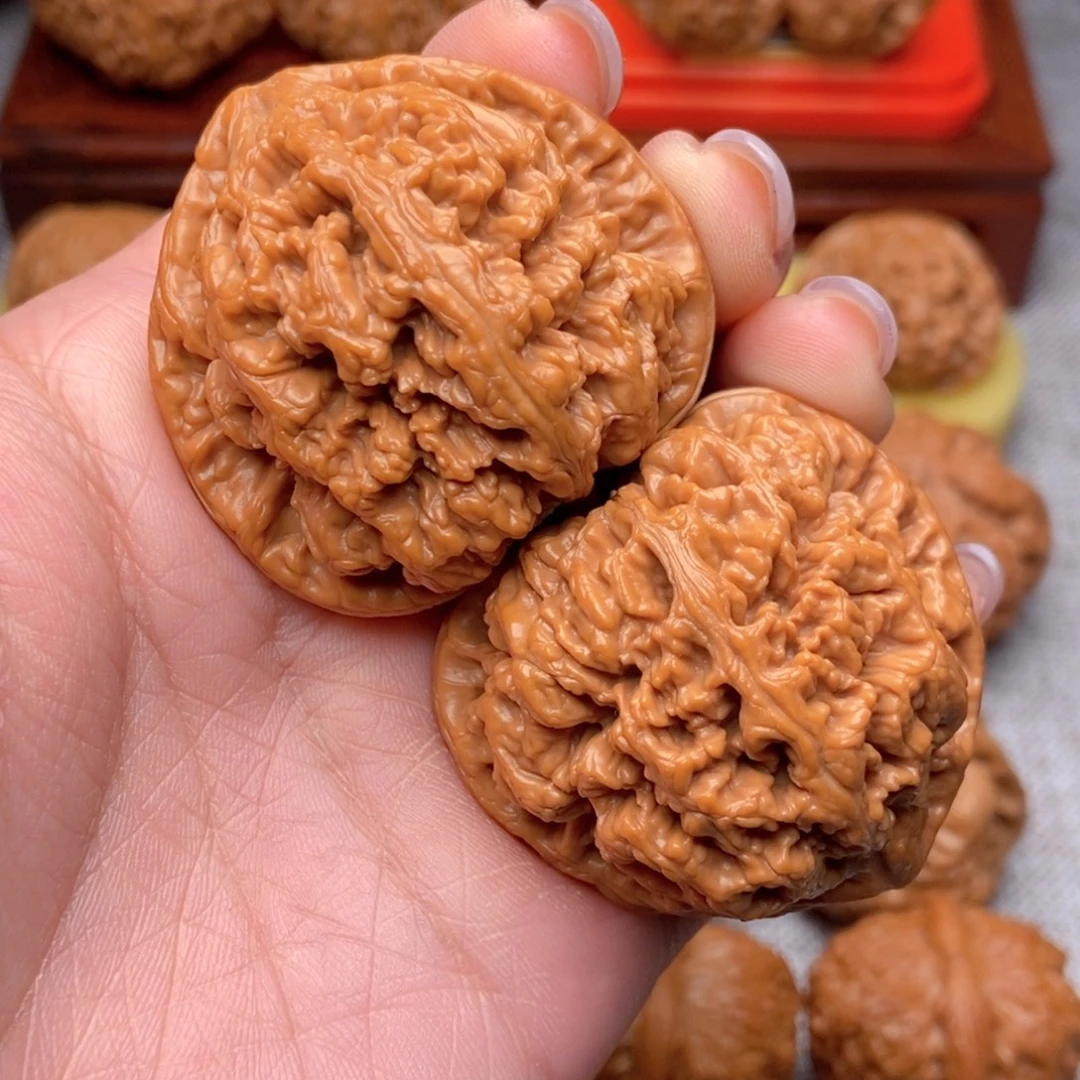 文玩核桃把件毕业三角大粗筋44全品