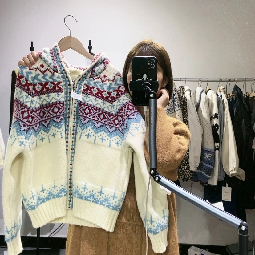 【闪购商品】米色开衫