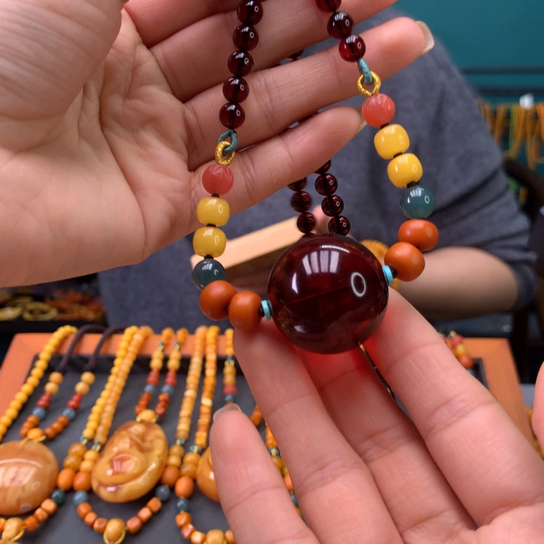 血珀未镶嵌颈饰天然