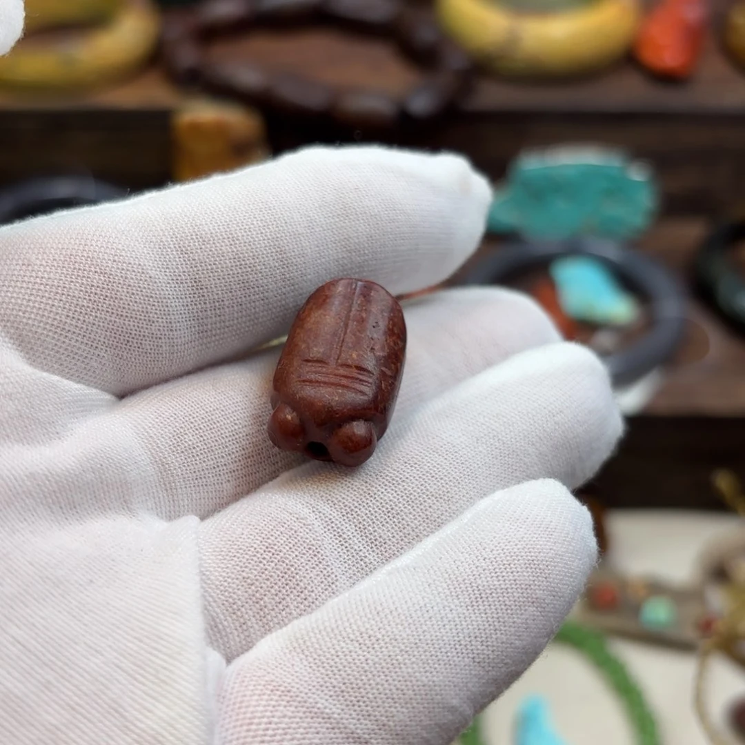 岫岩河磨玉（透闪石质玉）颈饰未镶嵌