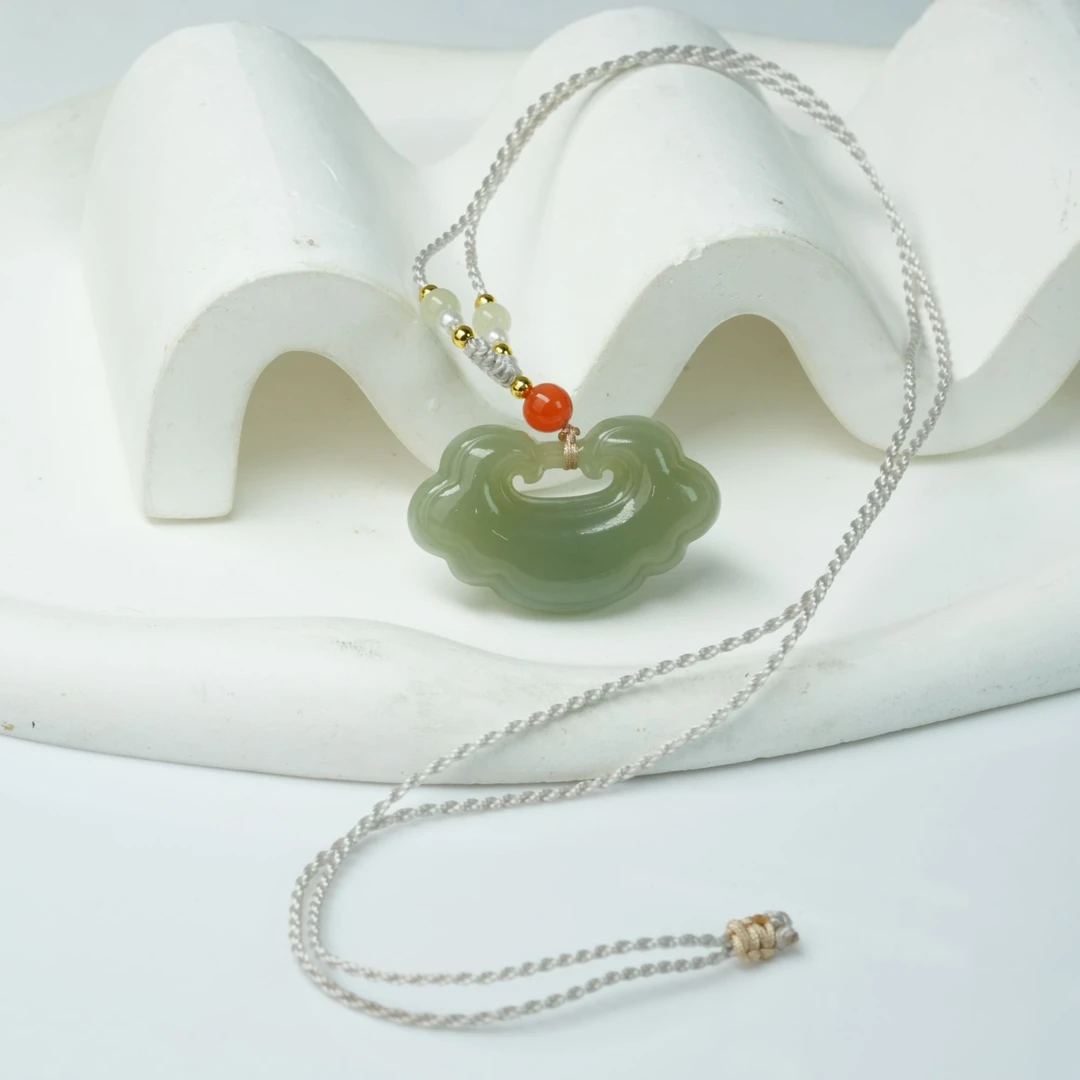 【小北严选】和田玉吊坠约19*32mm带绳【多样性发一件】-AH02X1386