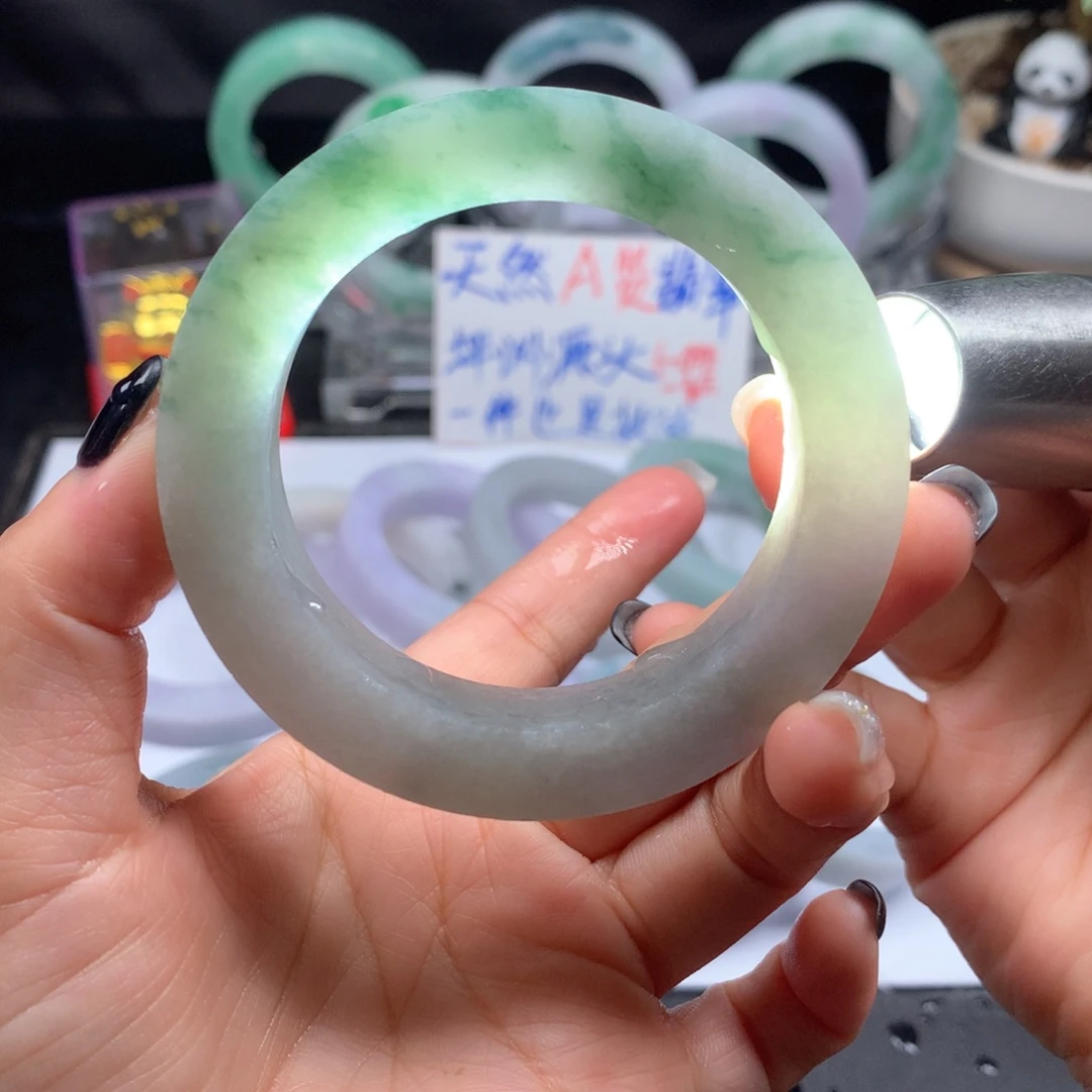 定制翡翠未镶嵌手镯