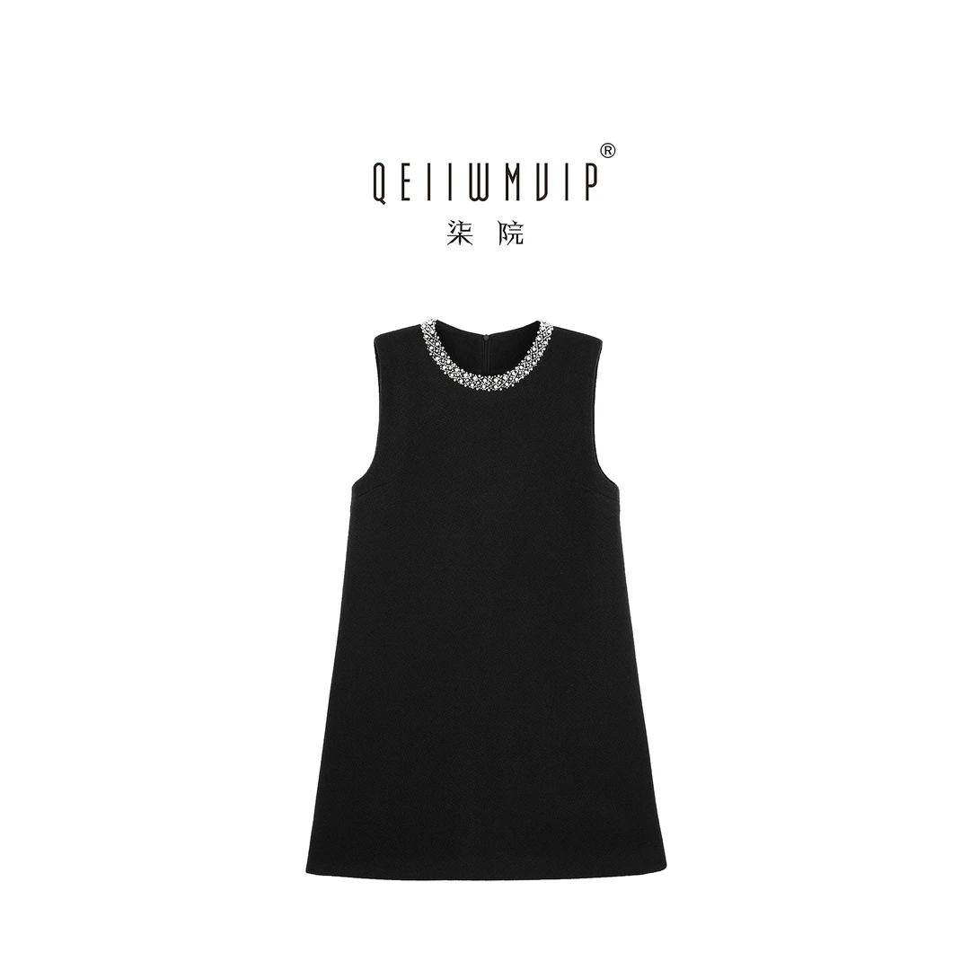 QEIIWMVIP/柒院冬季法式复古气质重工钉珠小香无袖背心裙7190
