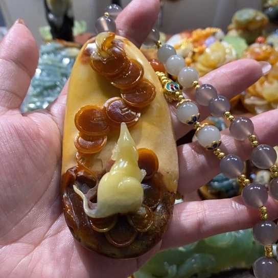 蛇纹石玉未镶嵌颈饰