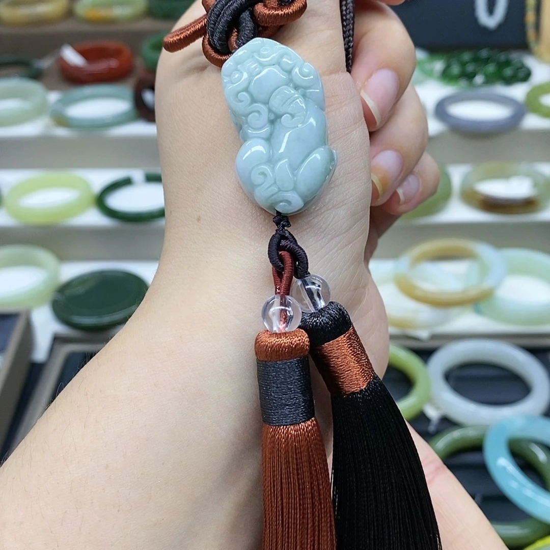 【闪购商品】翡翠未镶嵌颈饰车挂