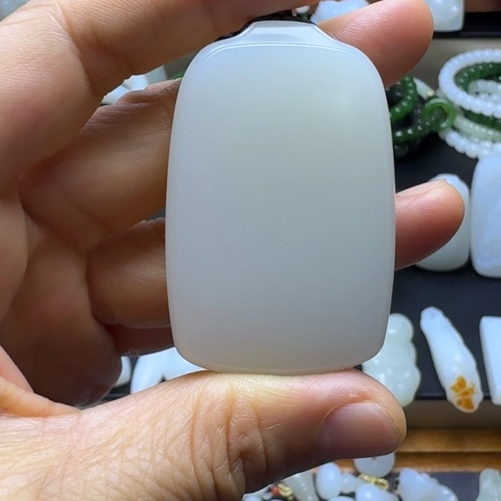 小***刀和田玉未镶嵌颈饰