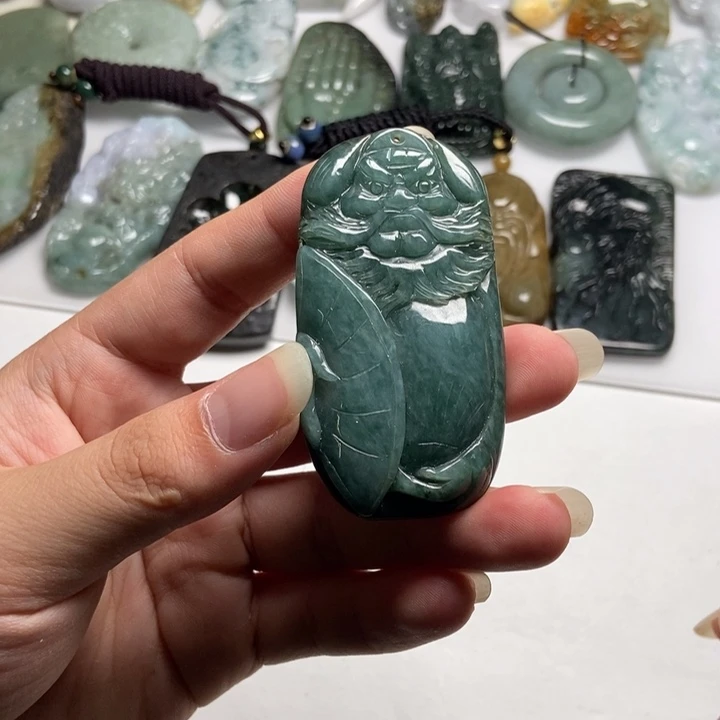 翡翠未镶嵌颈饰钟馗31