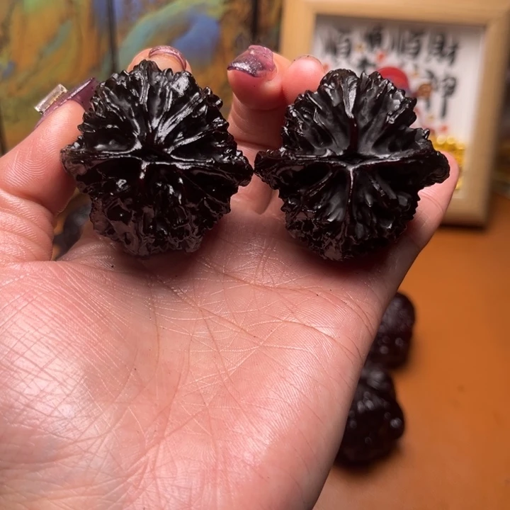 核桃地闷文玩手手把件大沽石 35