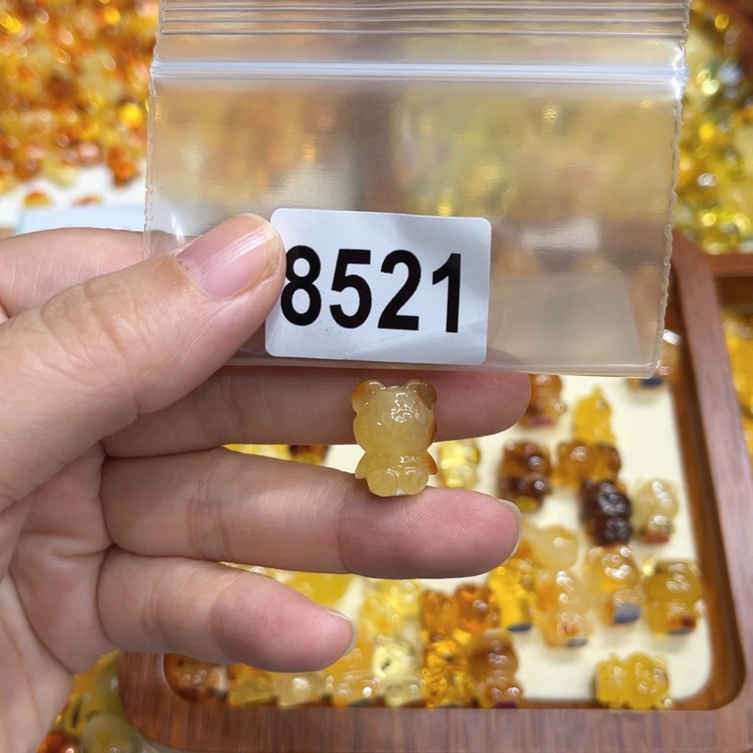 琥珀未镶嵌珠宝奇石