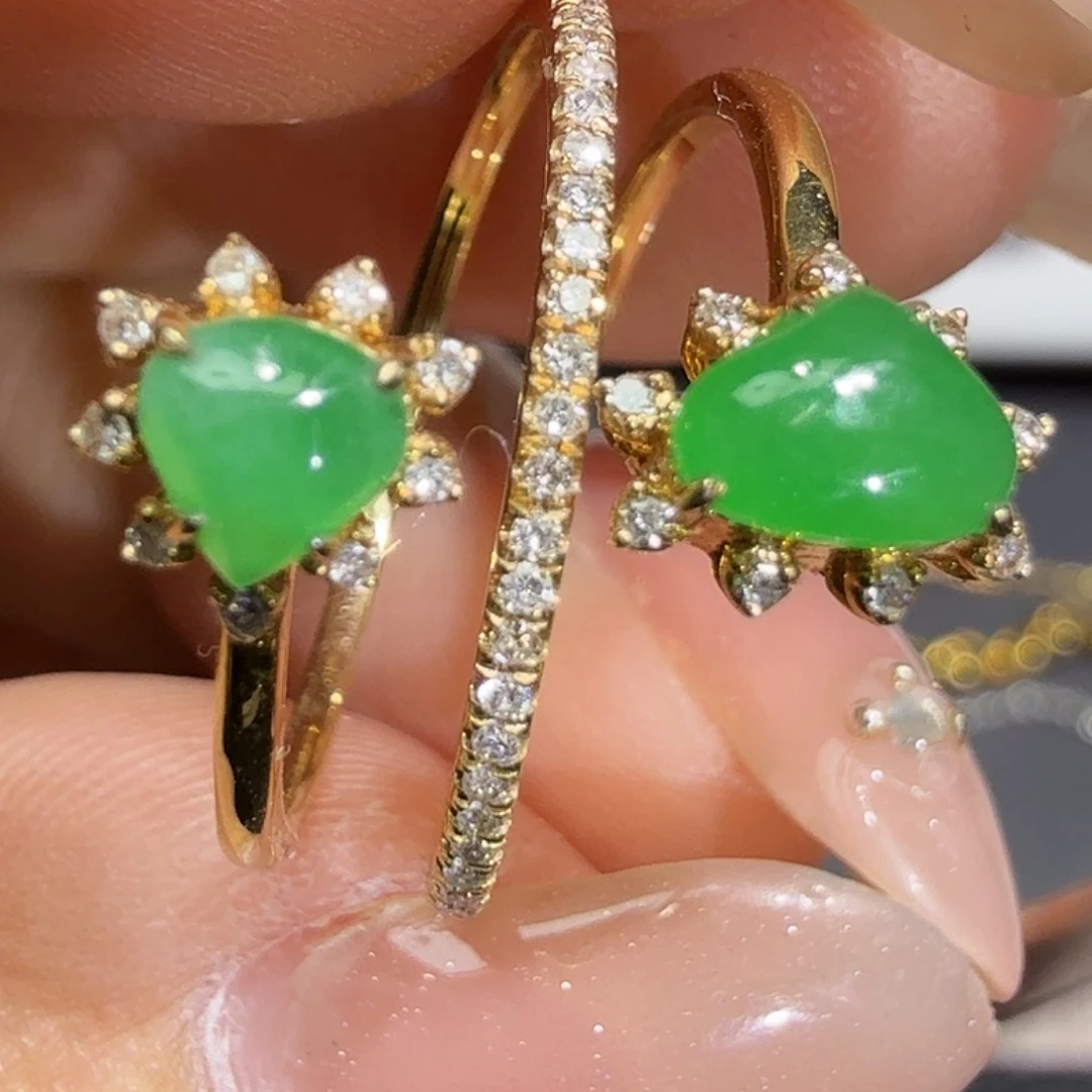 翡翠戒指18K金镶嵌无