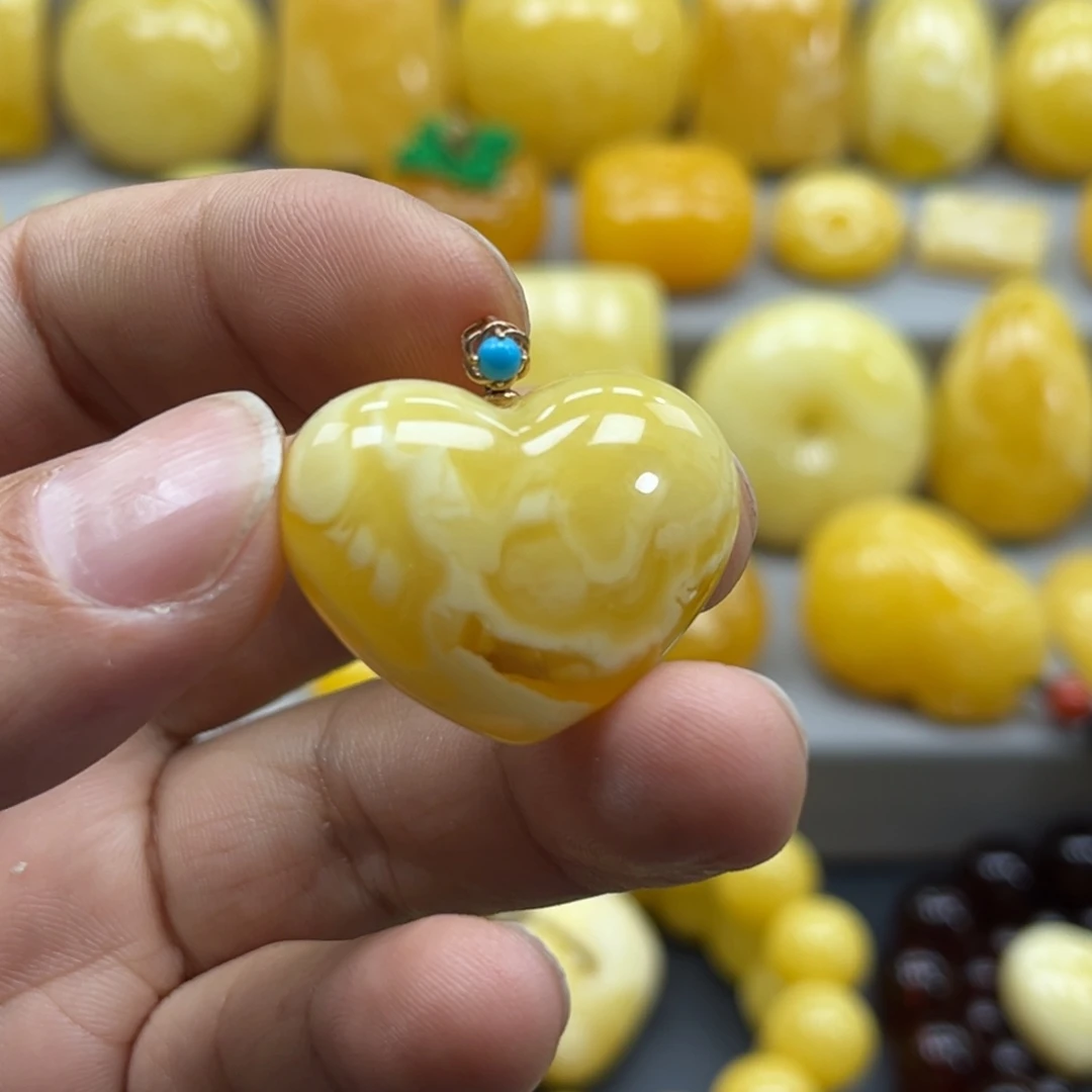 蜜蜡未镶嵌珠宝奇石