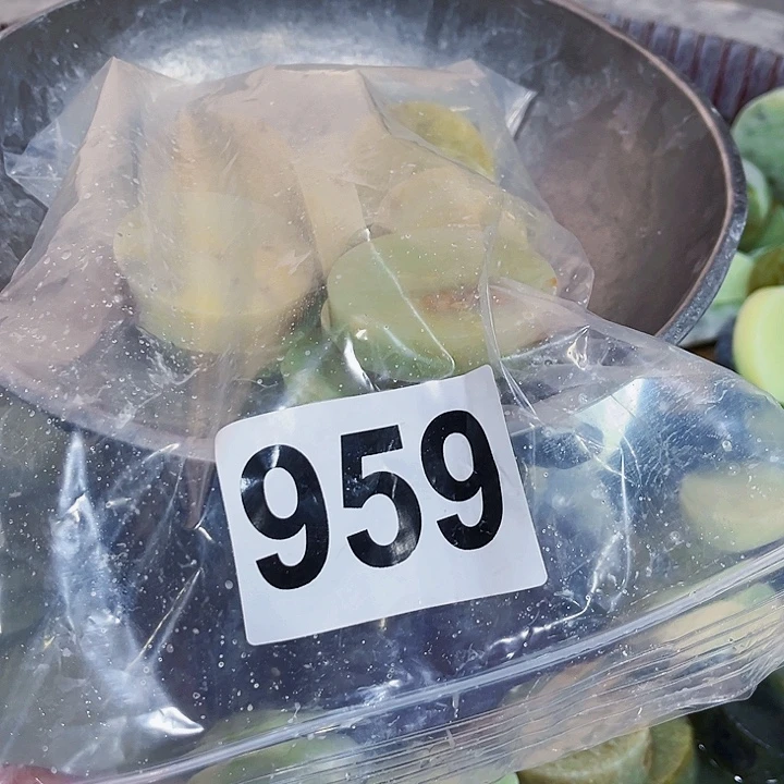 蛇纹石玉未镶嵌珠宝半成品