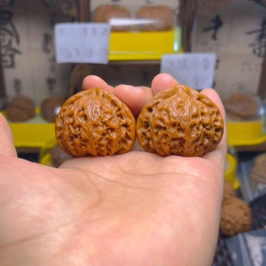 文玩核桃吊坠宫灯