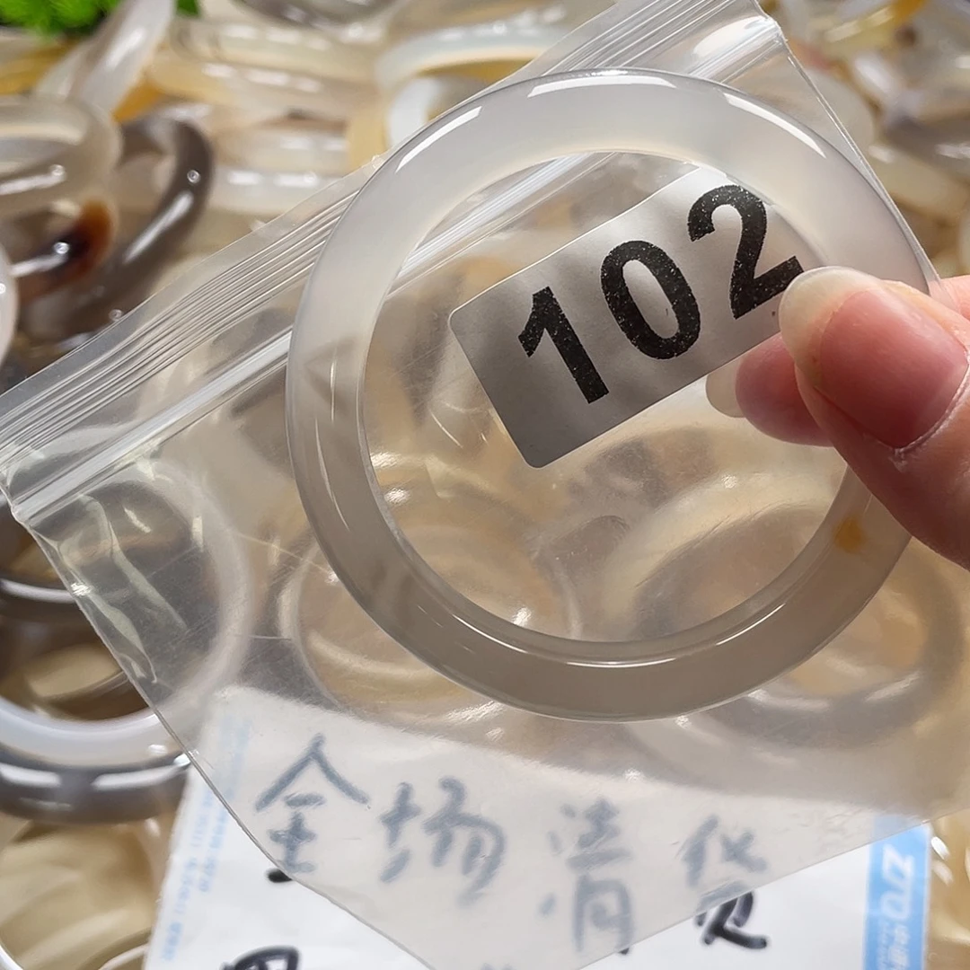 手镯玛瑙/玉髓未镶嵌