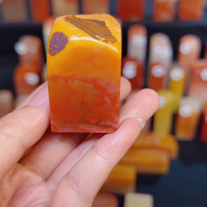 金***铎老挝石老挝精品素章