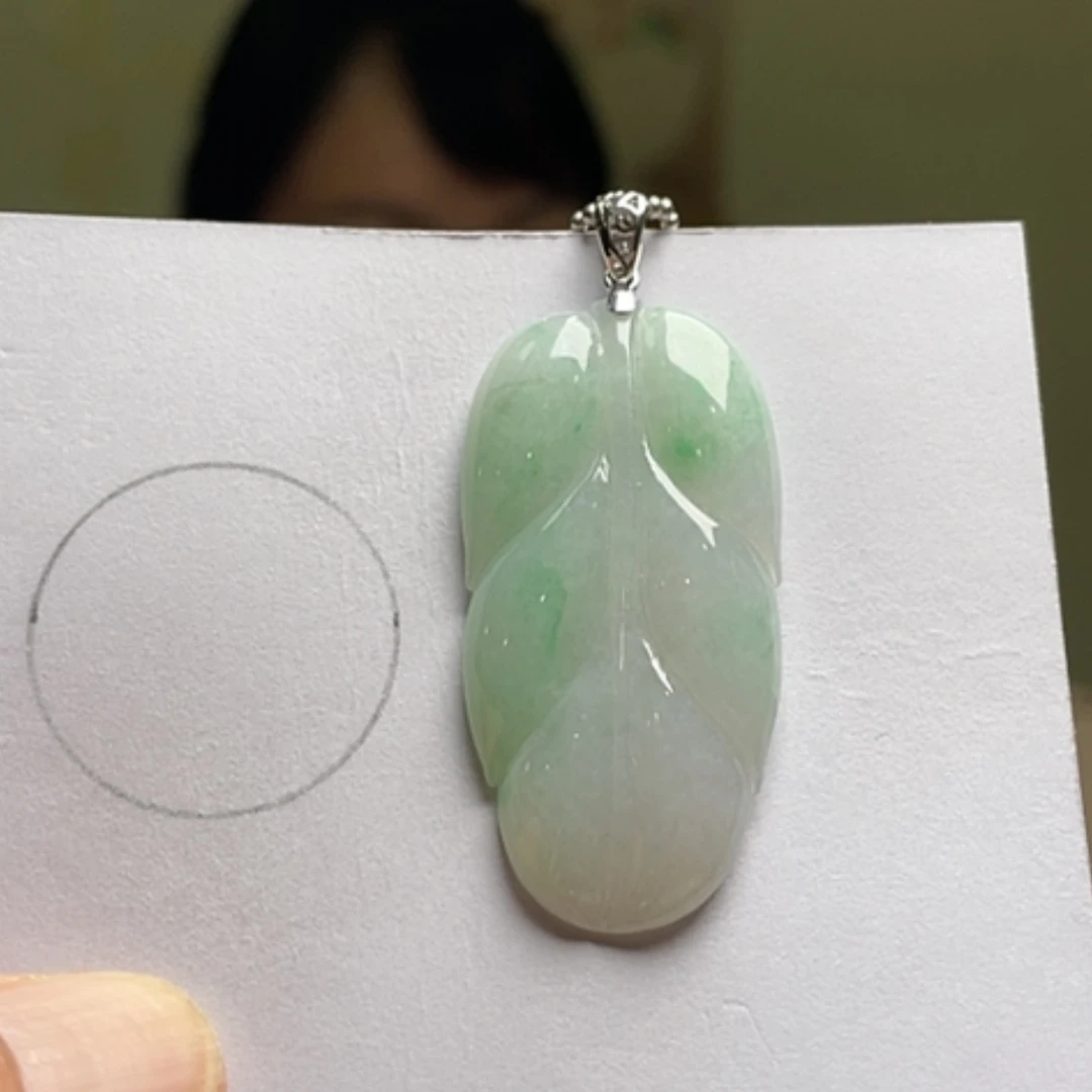 【闪购商品】吊坠(不含链)18K金镶嵌翡翠