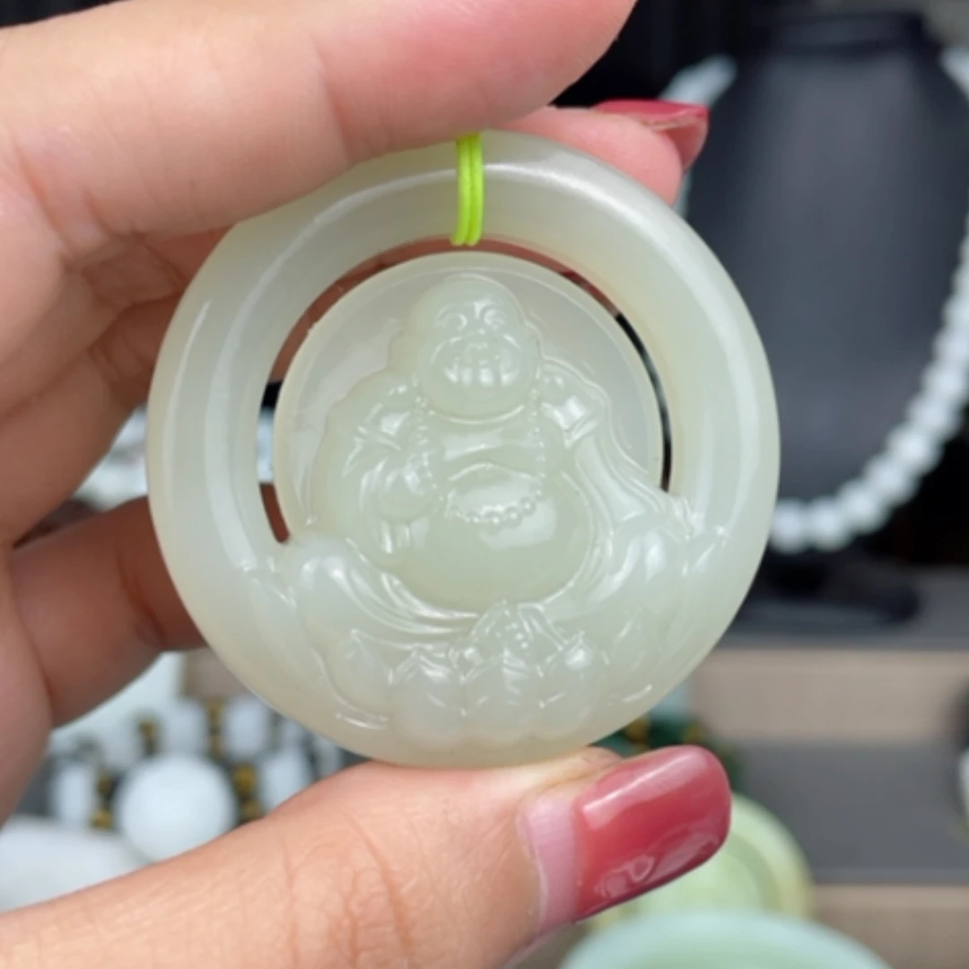 【闪购商品】颈饰未镶嵌和田玉翠**。