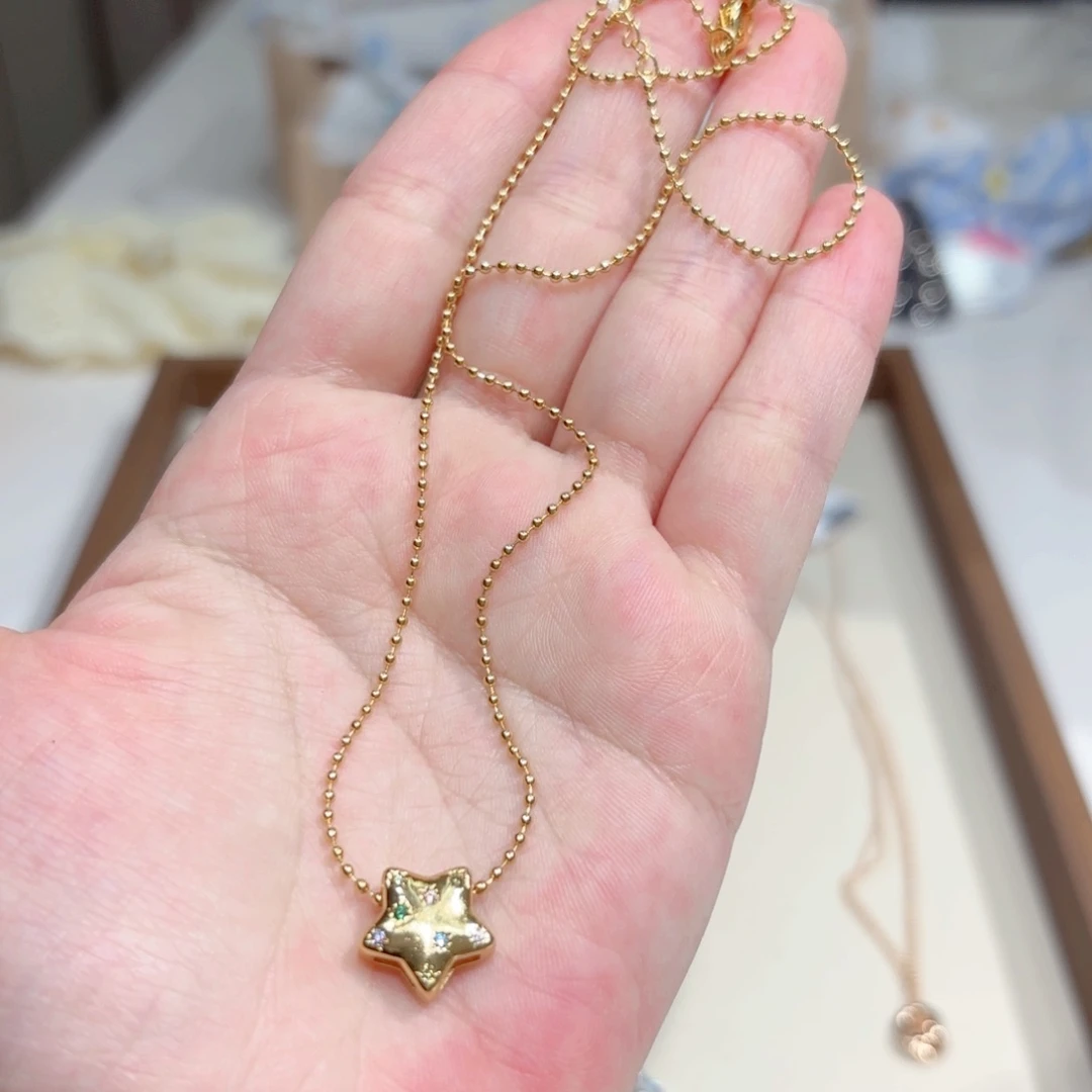 烤彩足银这家首饰真的很好看呀