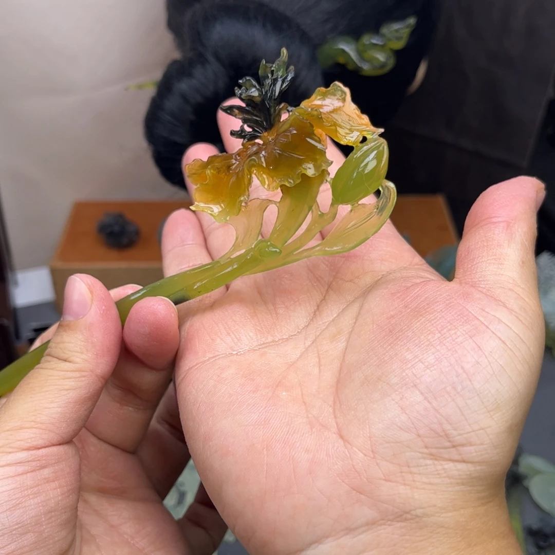 蛇纹石玉未镶嵌发饰