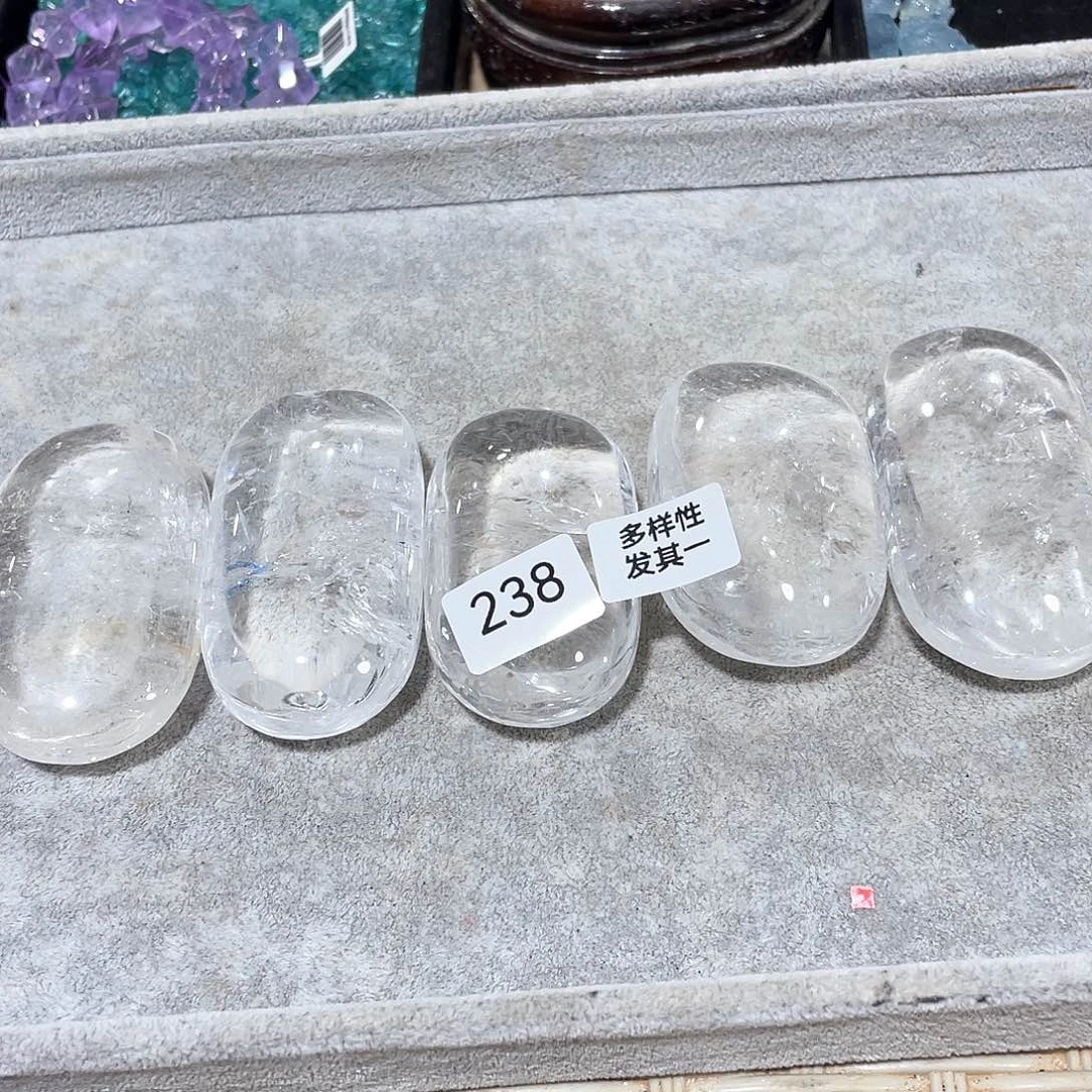 水晶摆件…….未镶嵌一个