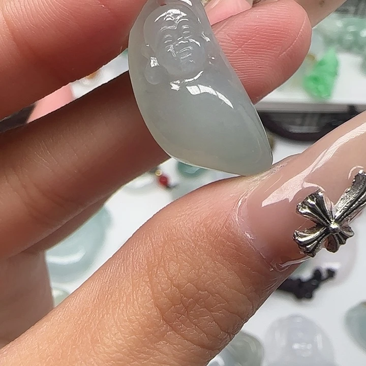 翡翠未镶嵌颈饰92