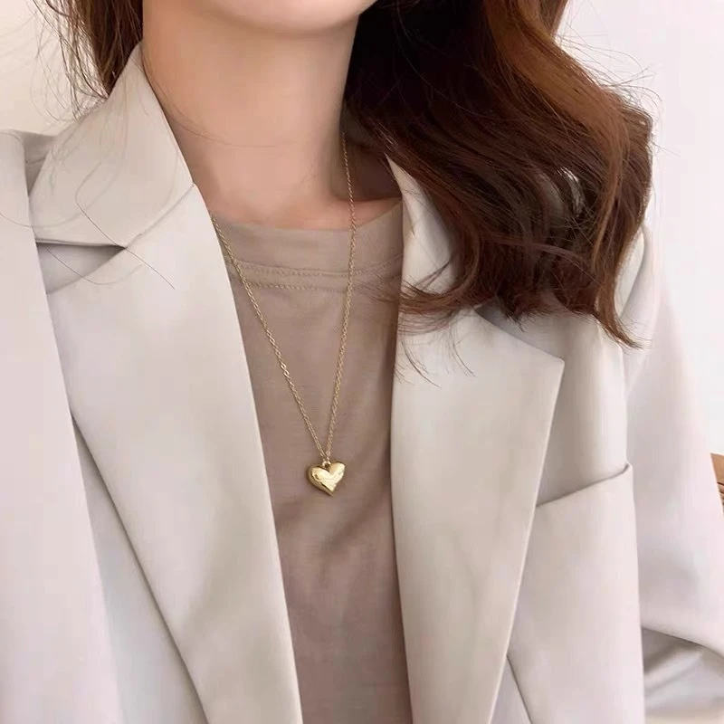 铜亚克力吊坠 秋冬长款爱心吊坠爆款小众设计高级感毛衣链气质