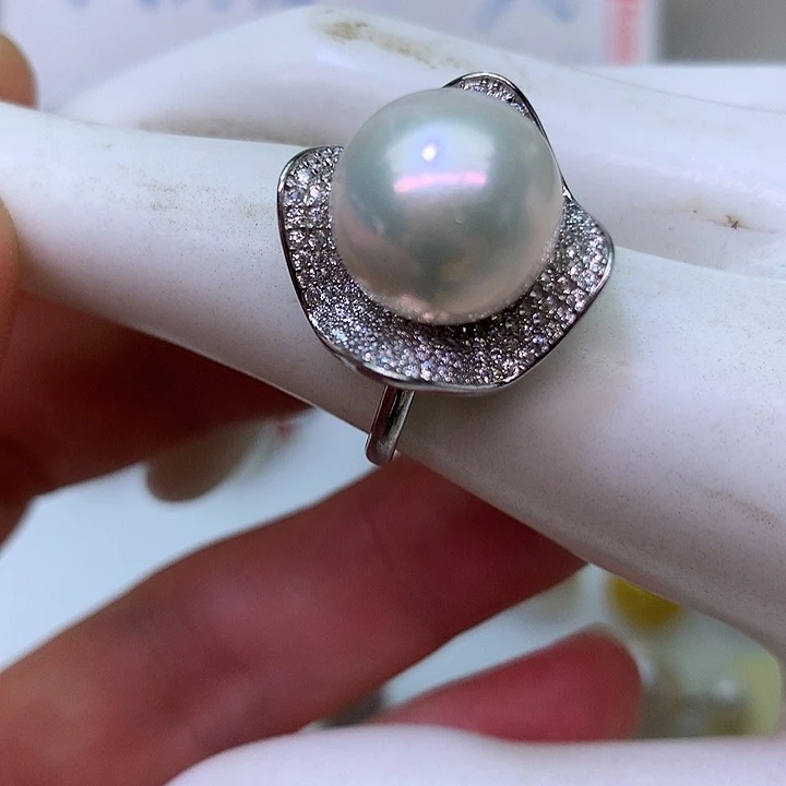 银S925镶嵌耳饰淡水珍珠