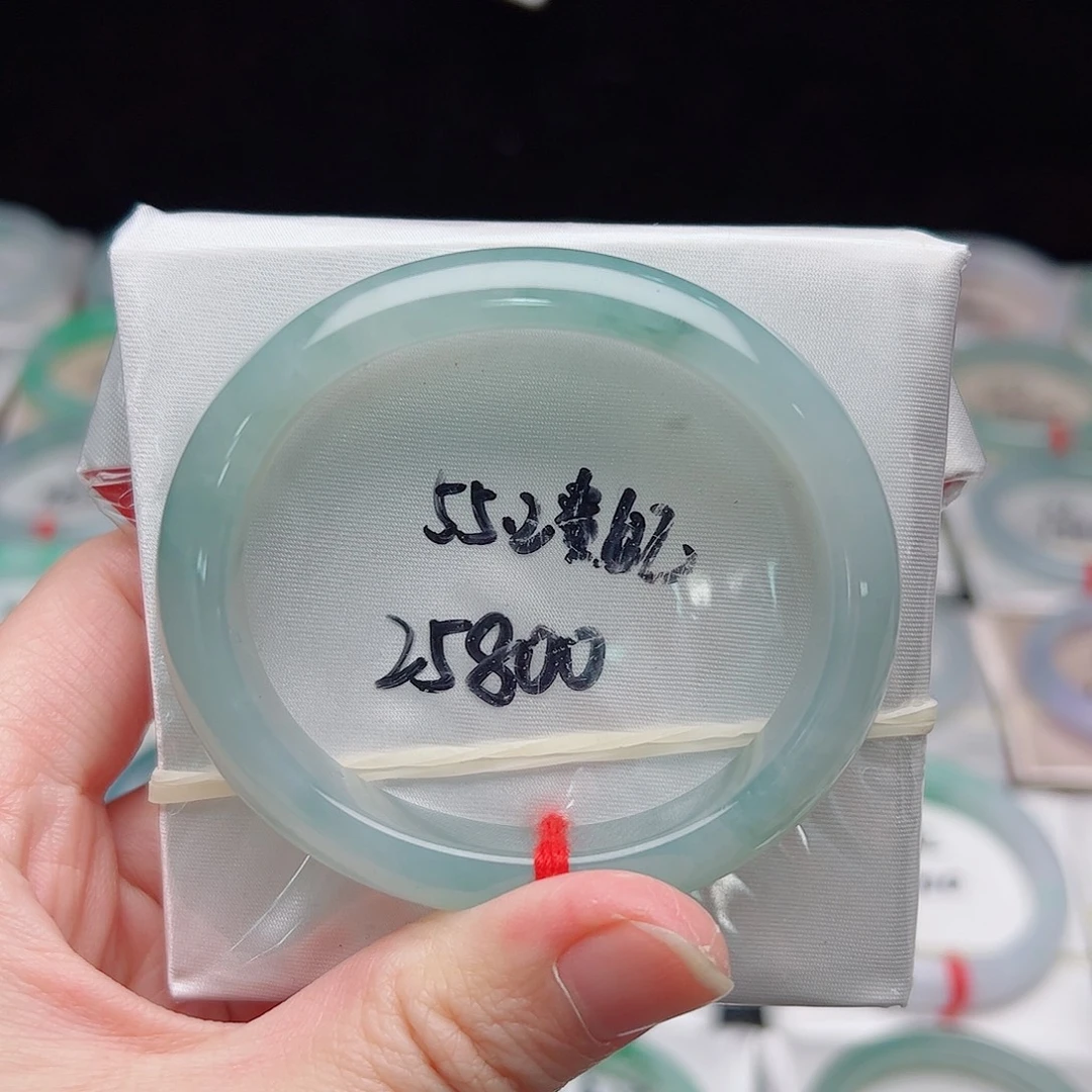 翡翠未镶嵌手镯（贵妃镯）