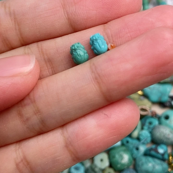 南红玛瑙未镶嵌珠宝奇石