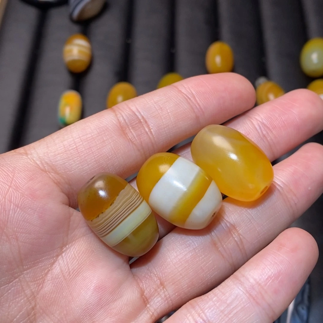 玛瑙/玉髓颈饰未镶嵌木**美