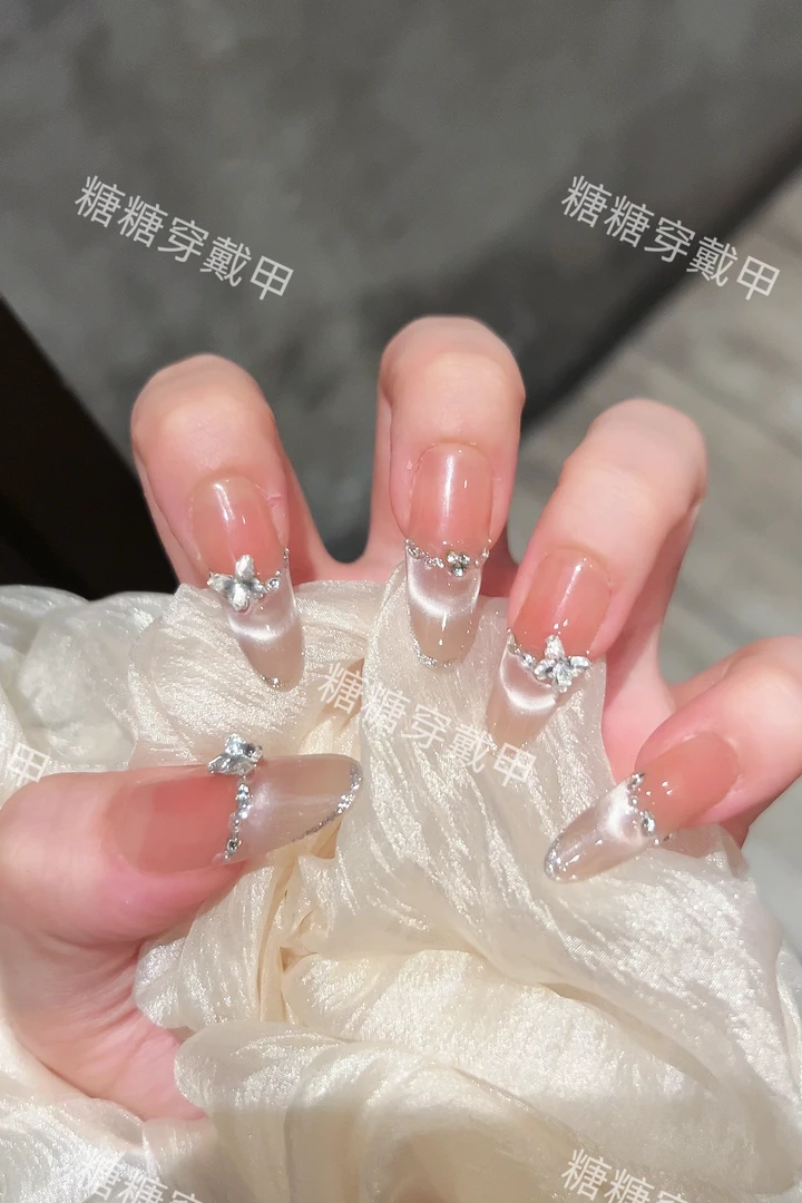 【天秤座】时尚清新纯欲高级感穿戴式手工光疗猫眼美甲成品