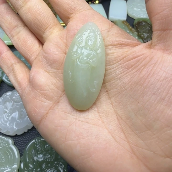 和田玉未镶嵌颈饰